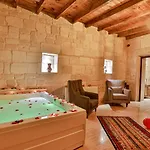 Corner In Cappadocia 4*
